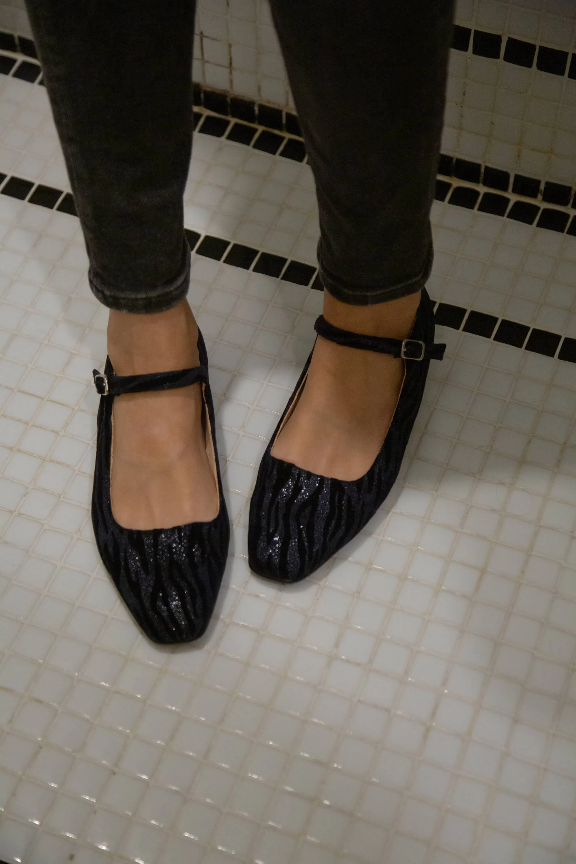 Zebra Vegan Velvet Striped Pumps | Navy